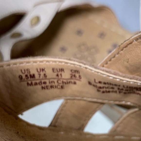 Naturalizer Wedge Beaded‎ Sandal N5 Comfort Cream Off White Cork Size 9.5 - Picture 6 of 8